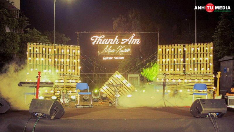 Anh-tu-media-to-chuc-dem-nhac-acoustic-thanh-am-mua-xuan-1