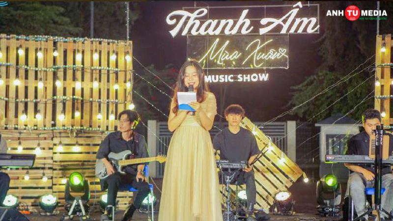 Anh-tu-media-to-chuc-dem-nhac-acoustic-thanh-am-mua-xuan-8
