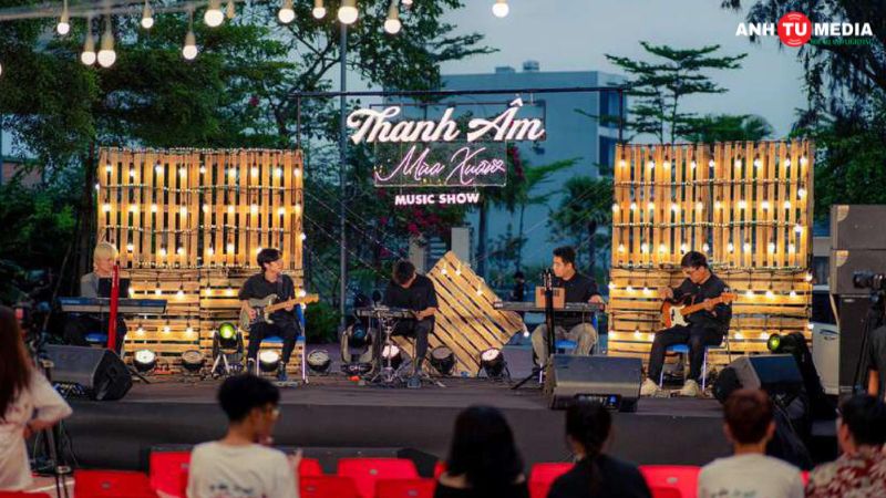 Anh-tu-media-to-chuc-dem-nhac-acoustic-thanh-am-mua-xuan-9