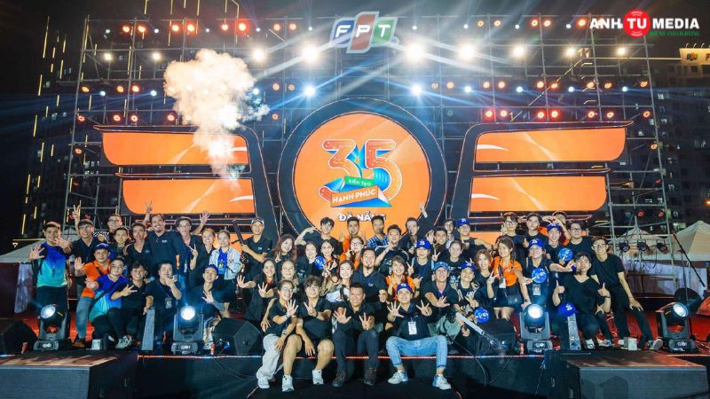 Anh-tu-media-to-chuc-le-ki-niem-35-nam-thanh-lap-fpt-1
