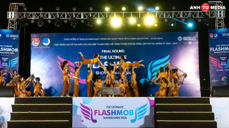 Anh-tu-media-to-chuc-su-kien-am-nhac-greenwich-flashmob-9