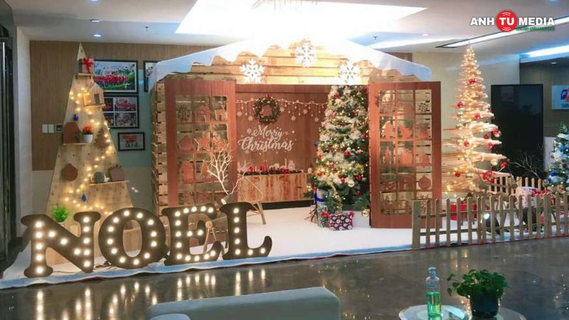 Anh-tu-media-to-chuc-su-kien-giang-sinh-4