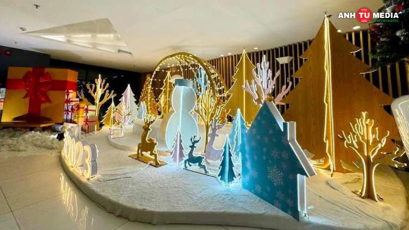 Anh-tu-media-to-chuc-su-kien-giang-sinh-4