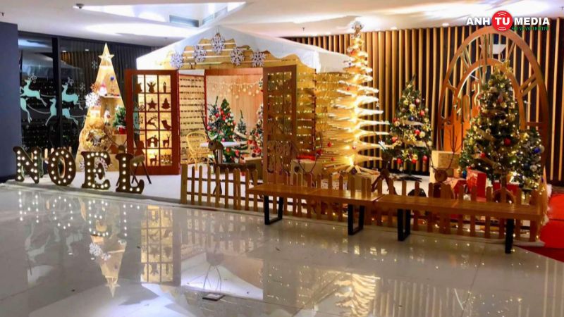 Anh-tu-media-to-chuc-su-kien-giang-sinh-8