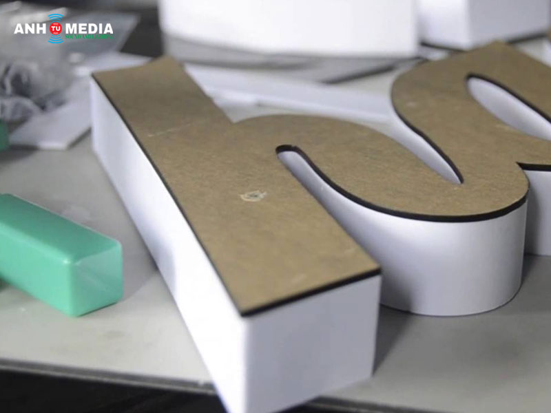 Dich-vu-cat-cnc-fomex-alu-go-tai-da-nang-gia-re-anhtumedia