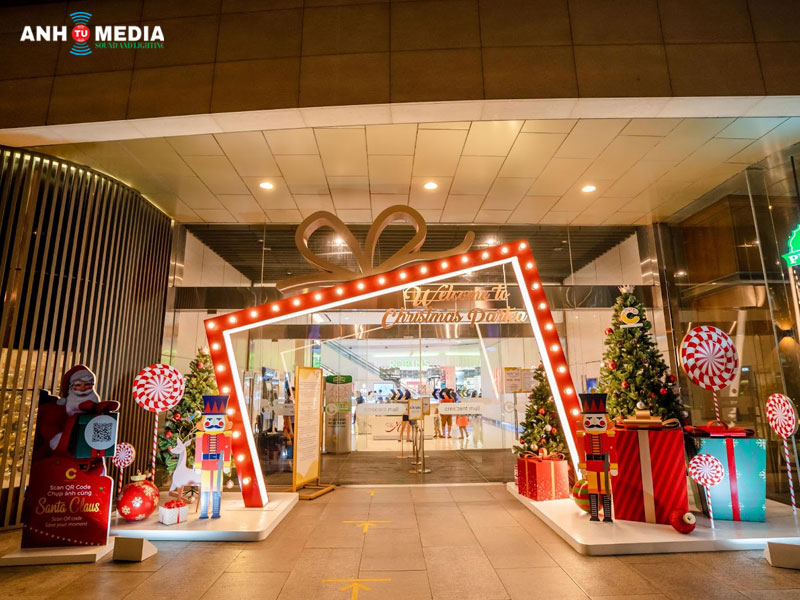 Dich-vu-trang-tri-su-kien-theo-chu-de-tai-da-nang-anhtumedia