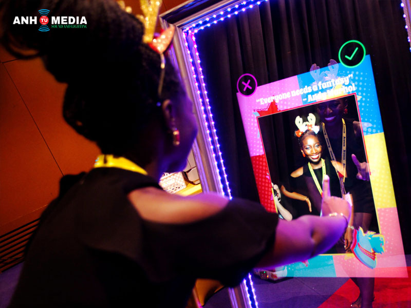 Mirror-booth-la-gi-anhtumedia