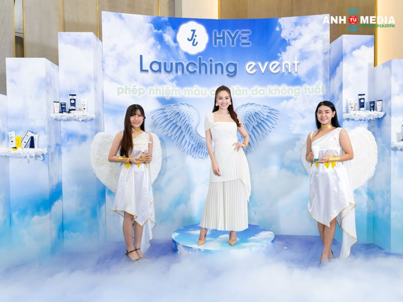 Quy-trinh-to-chuc-le-ra-mat-san-pham-moi-anhtumedia