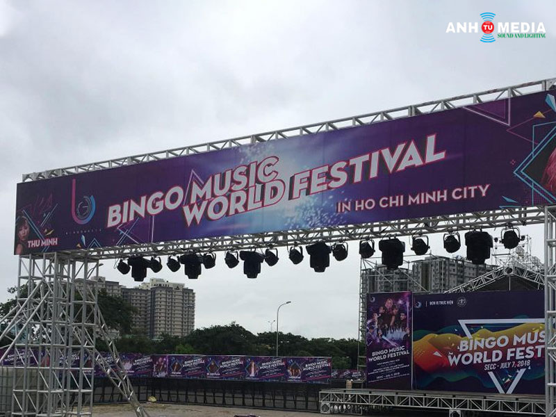 Vai-tro-cua-banner-backdrop-san-khau-trong-su-kien-anhtumedia