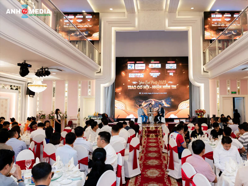 Vi-sao-nen-lua-chon-anh-tu-media-trong-to-chuc-year-end-party-tai-da-nang-anhtumedia