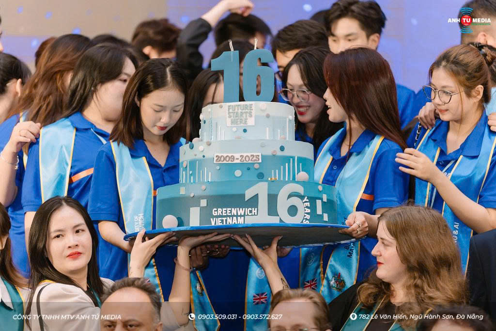 Z7023778080066_bd77f381849d4294e7050c663ba244f8