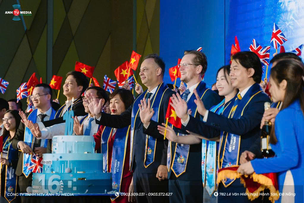 Z7023778080067_bcc1363c87975d7dcea78aff28c60809