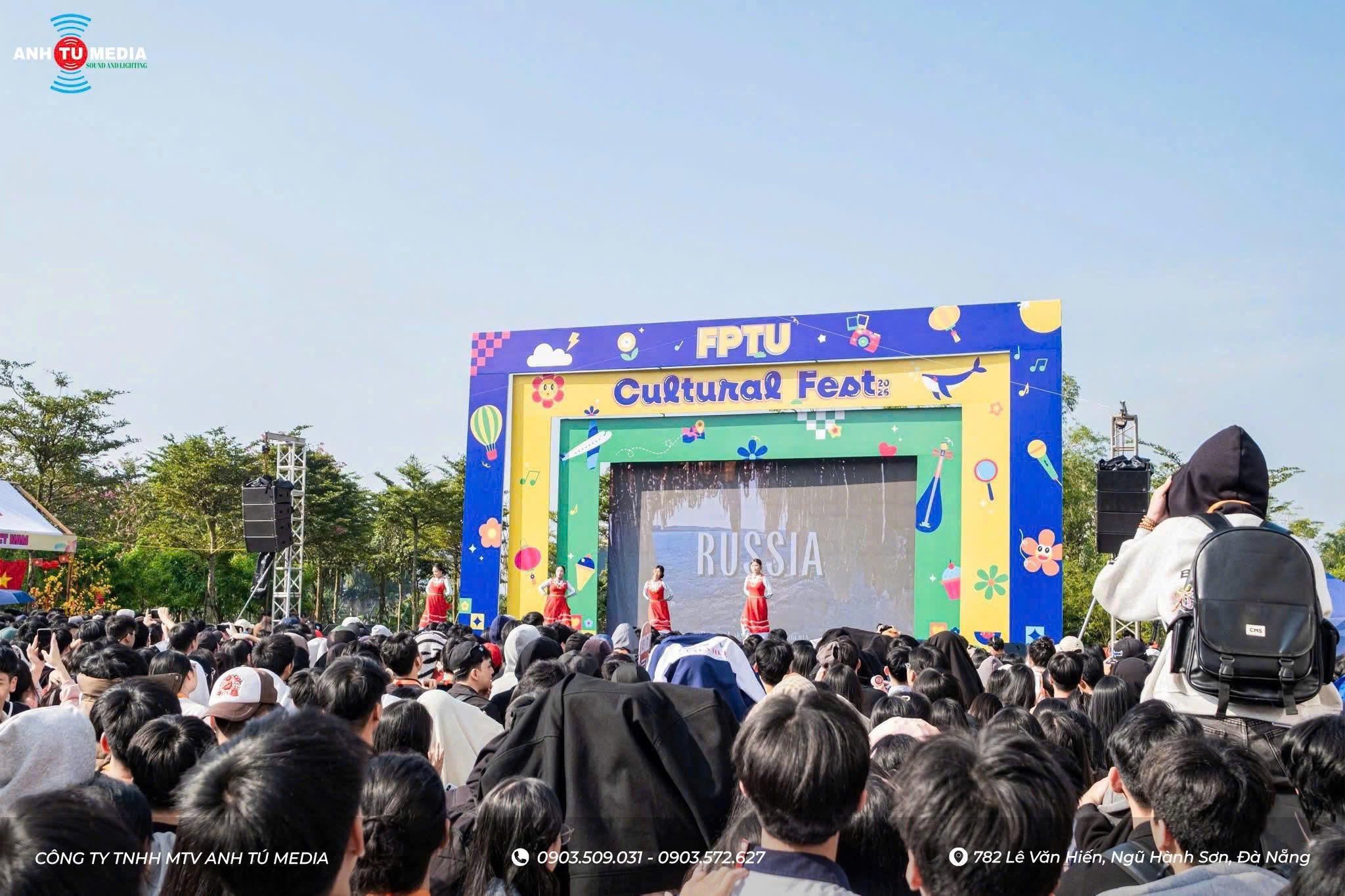 Sân khấu và backdrop